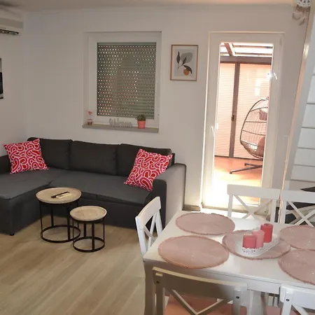 Aparthouse Supreme With Terme Catez Swimming Pools Tickets Appartement