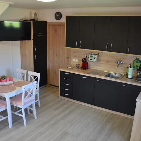 Aparthouse Supreme With Terme Catez Swimming Pools Tickets Čatež ob Savi