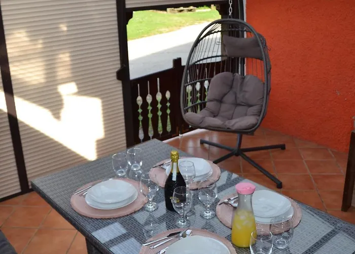 شقة Aparthouse Supreme With Terme Catez Swimming Pools Tickets