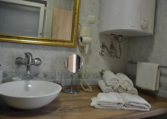 Aparthouse Supreme With Terme Catez Swimming Pools Tickets شقة