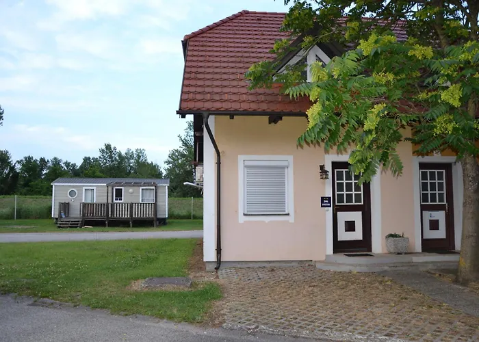 Aparthouse Supreme With Terme Catez Swimming Pools Tickets Catez ob Savi